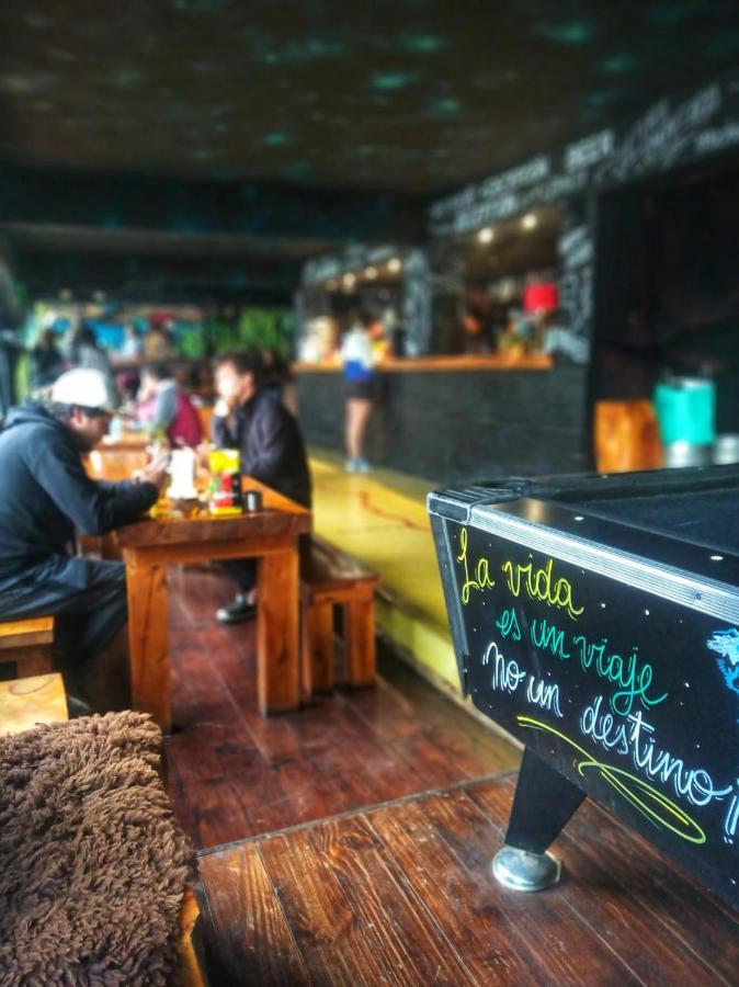 Moving Hostel Travel Bar Bariloche Zewnętrze zdjęcie