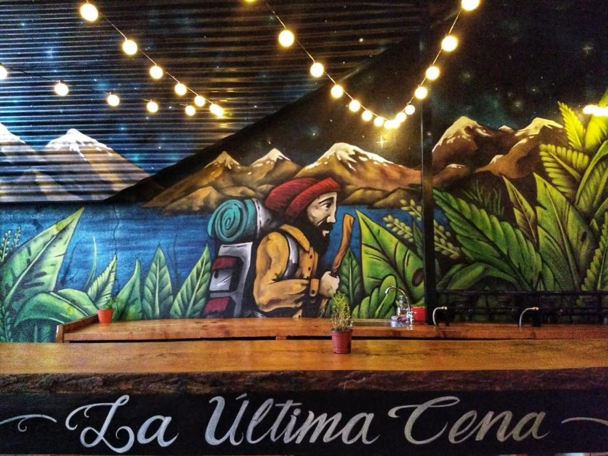 Moving Hostel Travel Bar Bariloche Zewnętrze zdjęcie
