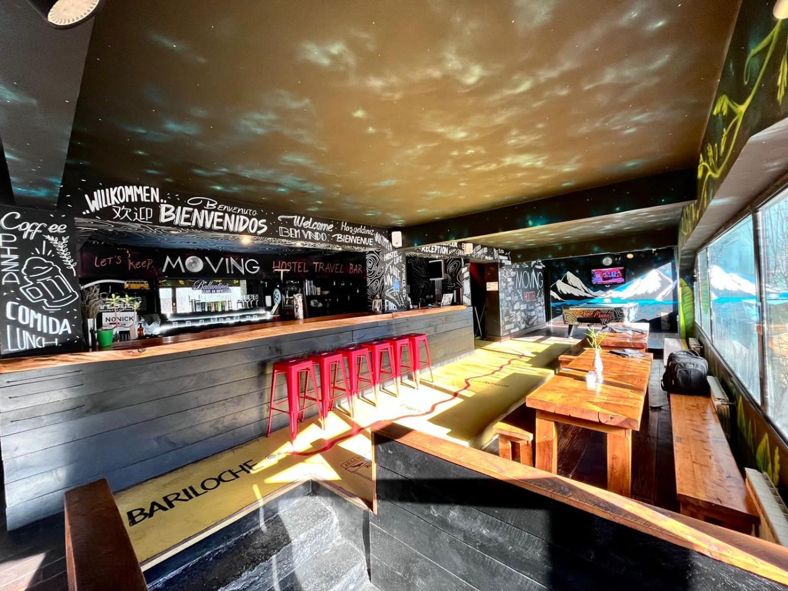 Moving Hostel Travel Bar Bariloche Zewnętrze zdjęcie