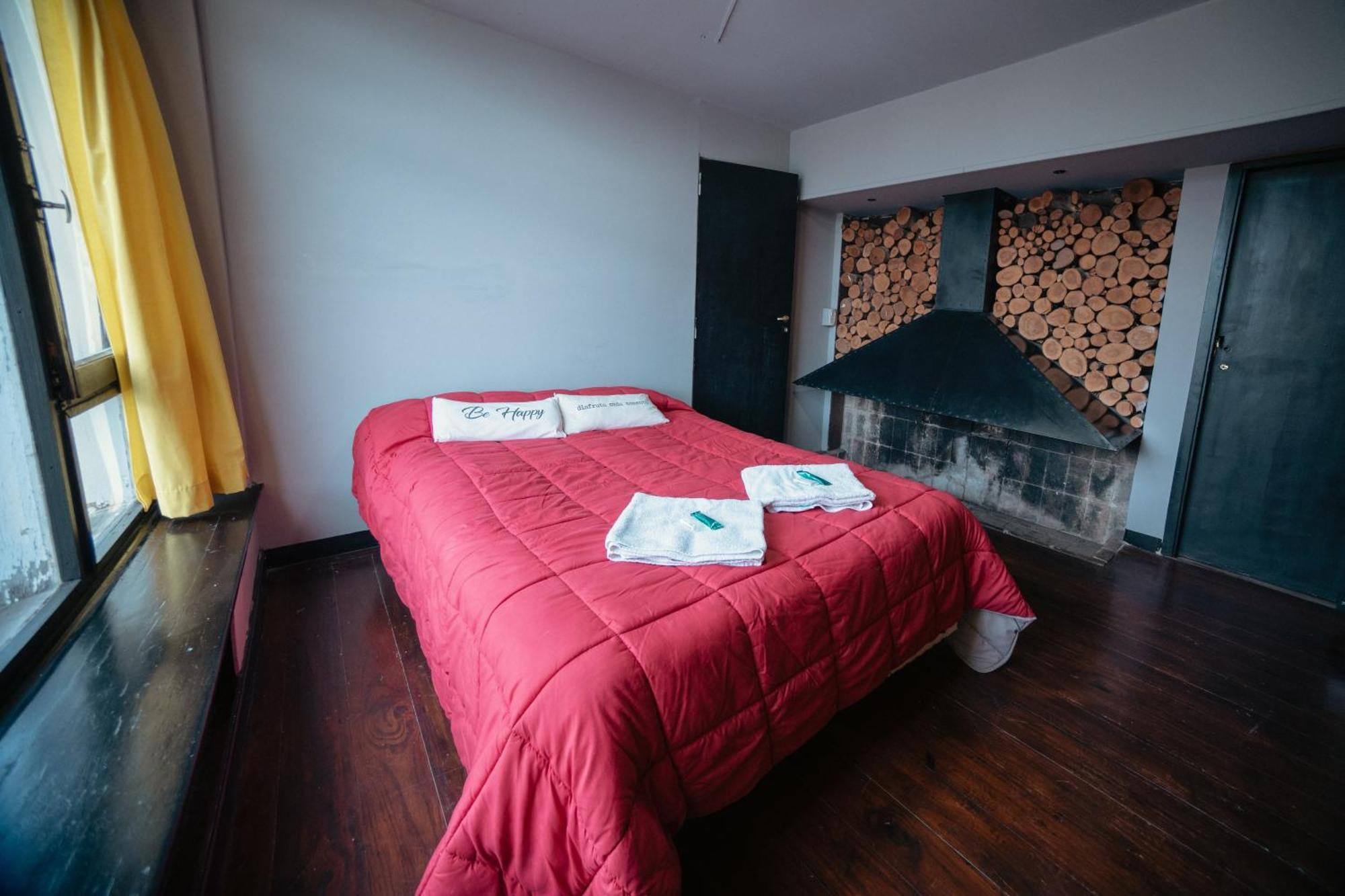 Moving Hostel Travel Bar Bariloche Zewnętrze zdjęcie
