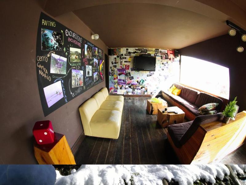 Moving Hostel Travel Bar Bariloche Zewnętrze zdjęcie